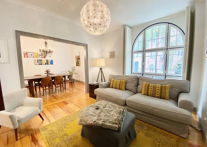 Luxury Vintage Apartment By Myplaceforyou, At The City Centre Next To Marques De Pombal
